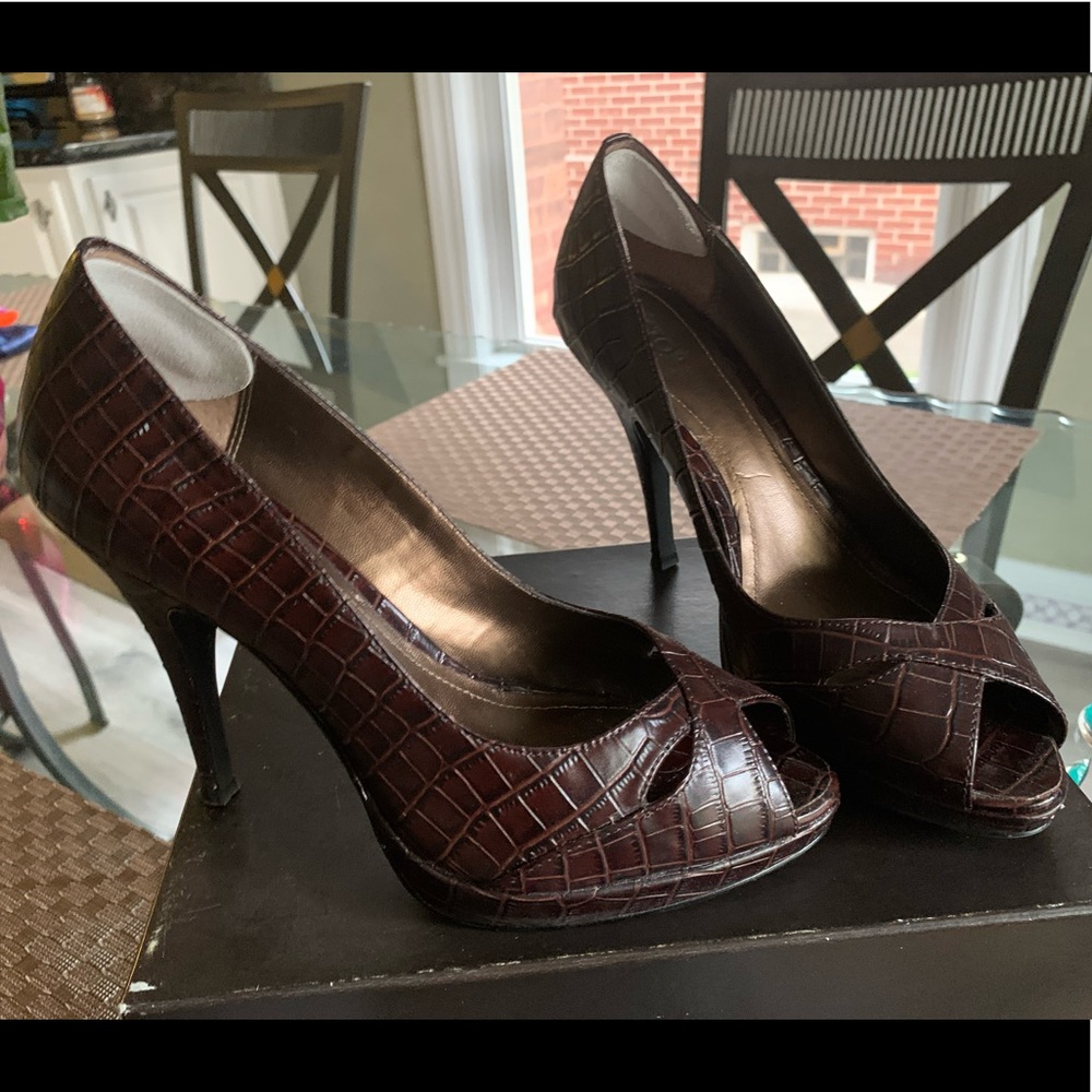 Víctor Alfaro Faux Crocodile Heels